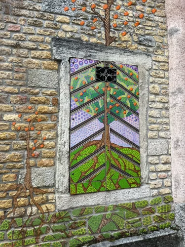 12 Un mur avec fenetres double volets et Atide copie 12 Un mur avec fenetres double volets et Atide copie